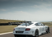 金年会网址-鏖战亚平宁，罗德里一锤定音，奥地利力克佛罗伦萨