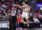 金年会官方-火箭轻取骑士，继续领跑