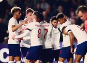 JNH体育-中国羽毛球队碾压英格兰羽毛球队，辛杜关键制胜的简单介绍