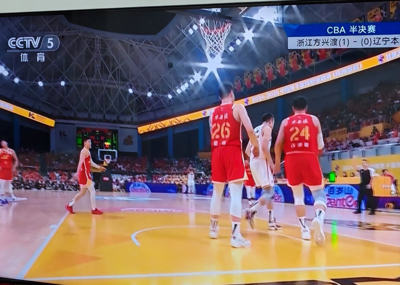辽宁男篮实力碾压对手，赢得连胜