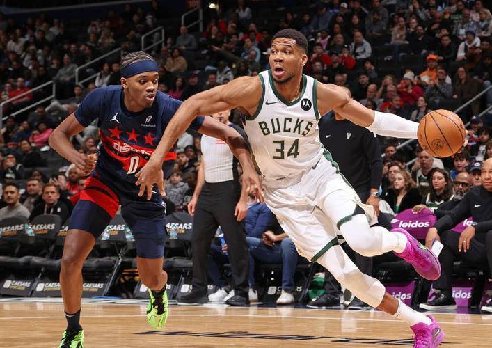 篮网遭遇雄鹿逆转,遭遇三连败的简单介绍 篮网遭遇雄鹿逆转,遭遇三连败的简单介绍