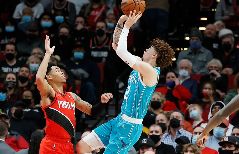 关于骑士胜76人，取得四连胜的信息