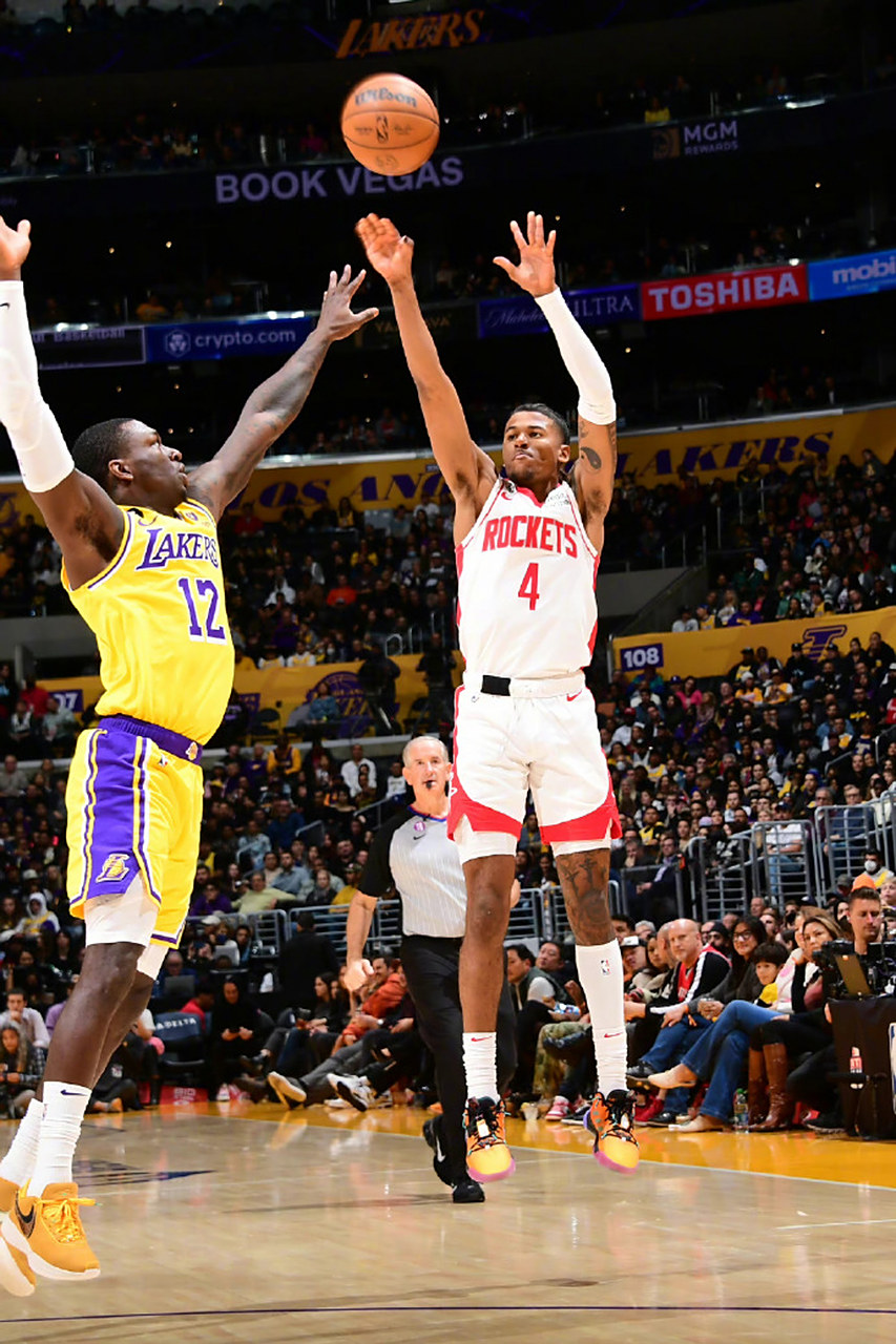 火箭主场惜败湖人，约翰逊表现稳定