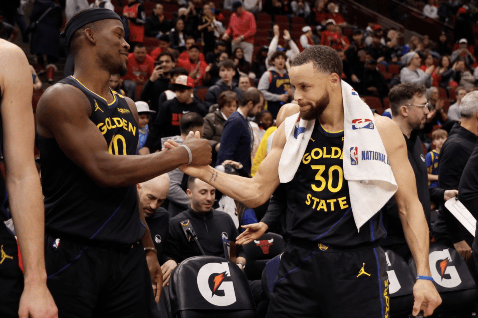 步行者力克公牛,库里带队取胜的简单介绍 步行者力克公牛,库里带队取胜的简单介绍