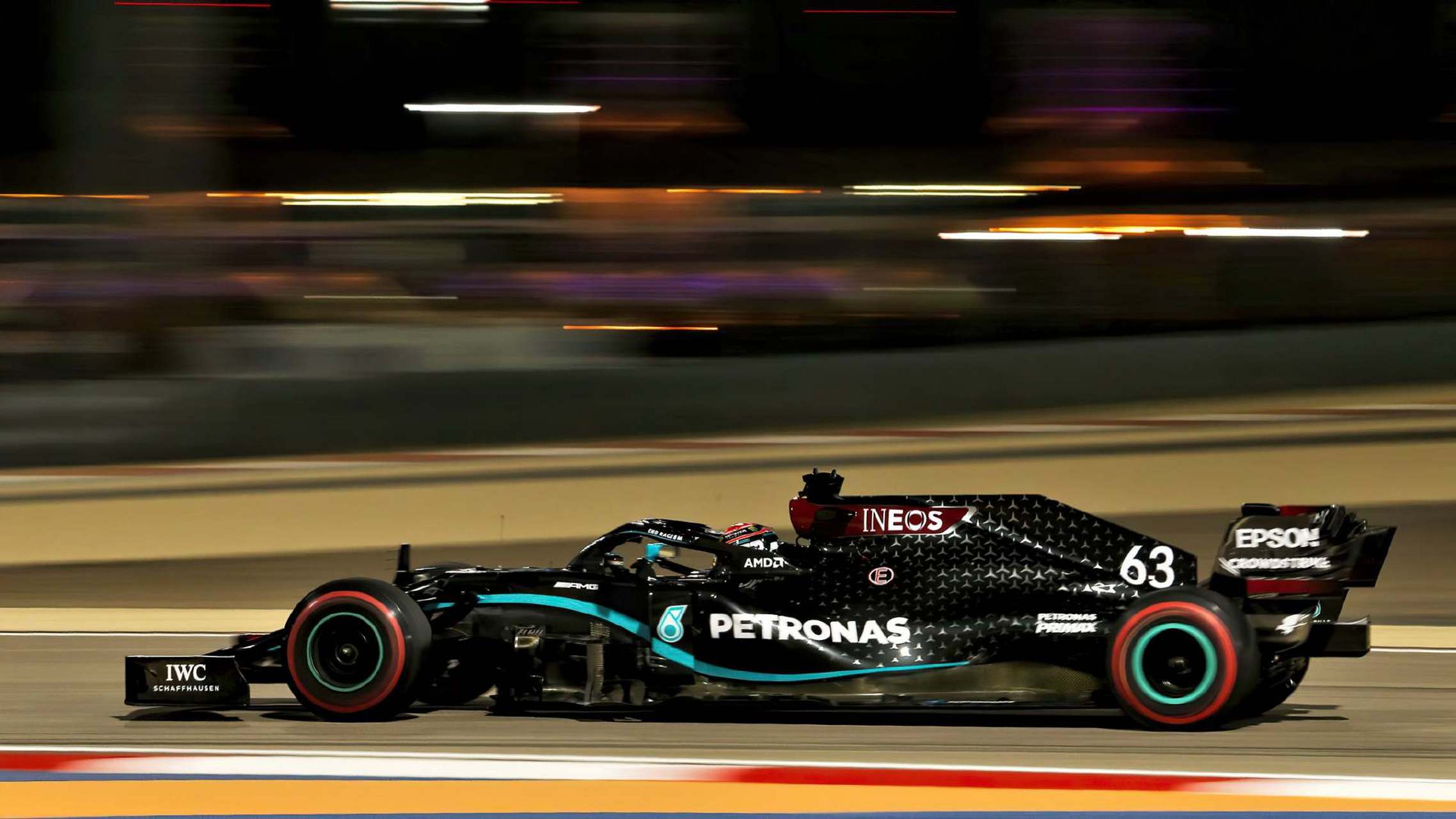 威廉姆斯碾压梅赛德斯,拉塞尔惊艳四座 威廉姆斯碾压梅赛德斯,拉塞尔惊艳四座