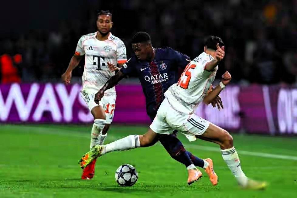 巴黎横扫哥伦比亚,阿什拉夫点燃赛场 巴黎横扫哥伦比亚,阿什拉夫点燃赛场