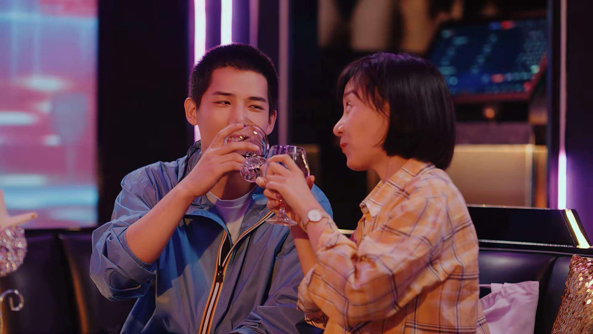 骑士带走辽宁队,西亚卡姆刷新纪录—篮球之夜的双重震撼