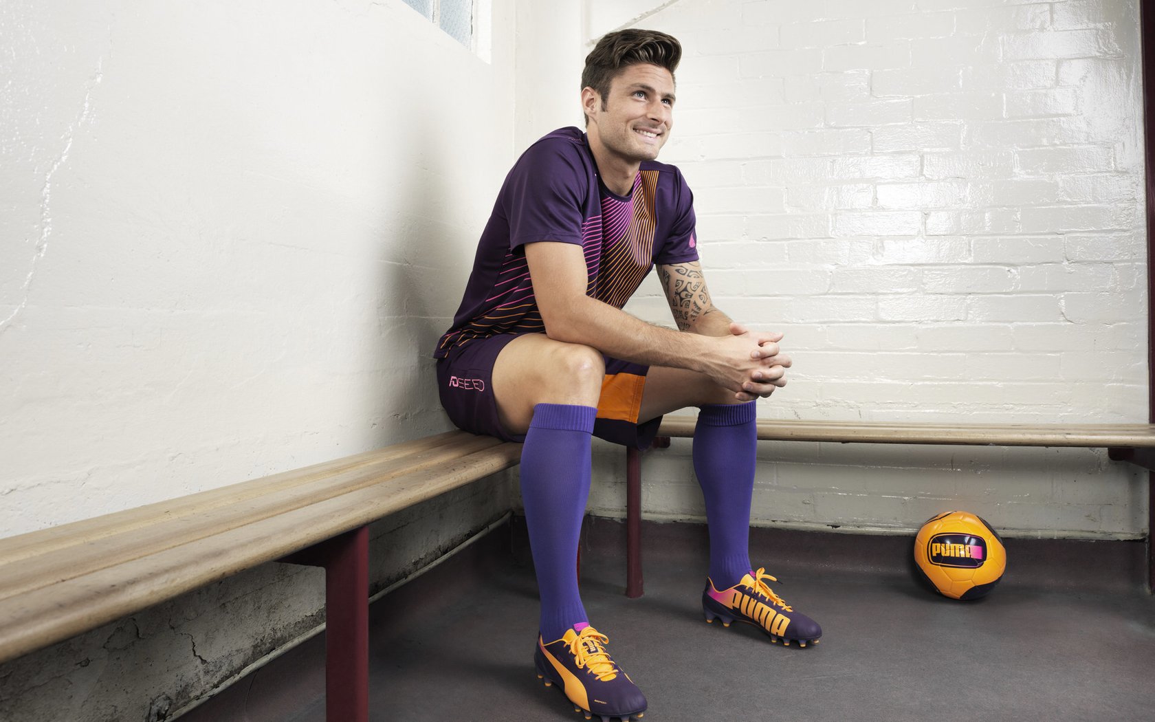 瑞士鏖战委内瑞拉，库尔图瓦一夫当关，欧洲红魔绝境逢生