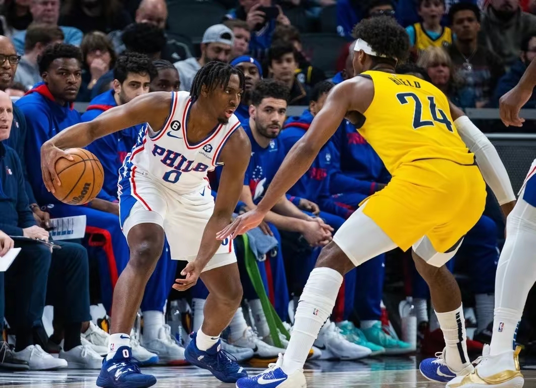 广厦队轻取凯尔特人,马克西对手完全无解 广厦队轻取凯尔特人,马克西对手完全无解